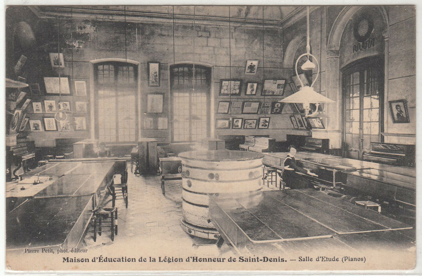 CARTE POSTALE SAINT DENIS MAISON EDUCATION LEGION D HONNEUR SALLE D ETUDE PIANO 123958777912