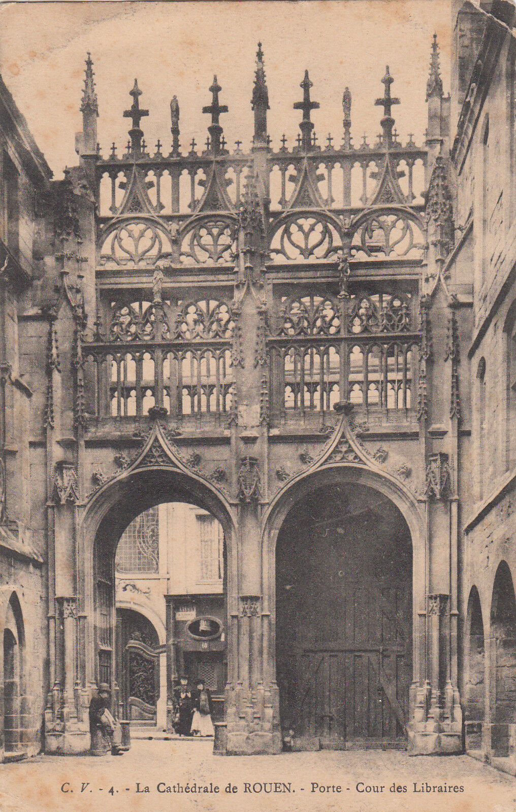 CPA ROUEN LA CATHEDRALE PORTE ET COUR DES LIBRAIRES 400436930692