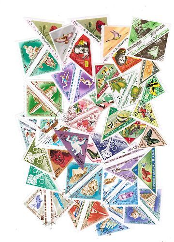 LOT DE 50 TIMBRES DIFFERENTS THEMES TRIANGULAIRE 110614495532