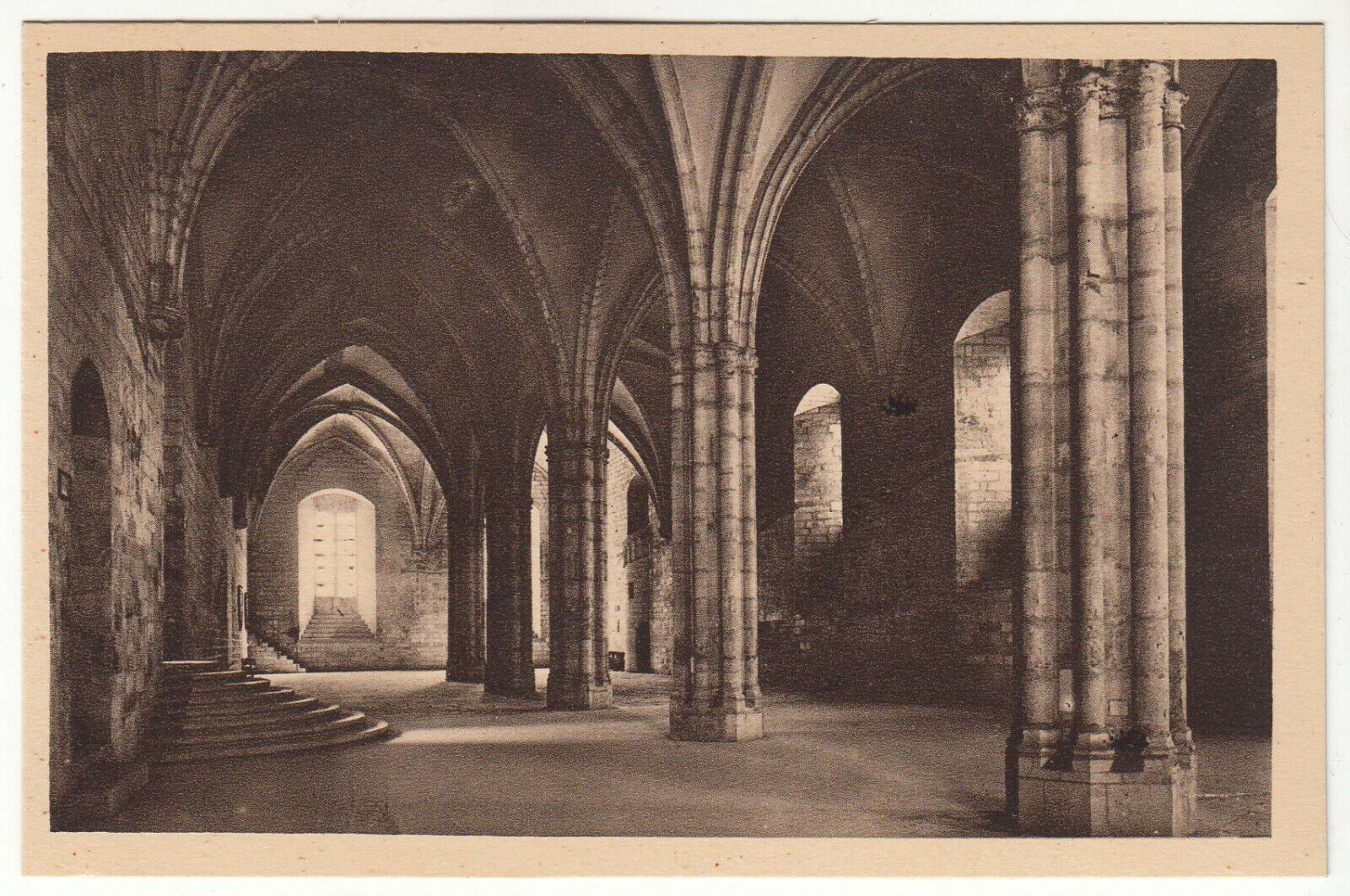 CARTE POSTALE AVIGNON PALAIS DES PAPES SALLE DES GRANDES AUDIENCES 124014532553