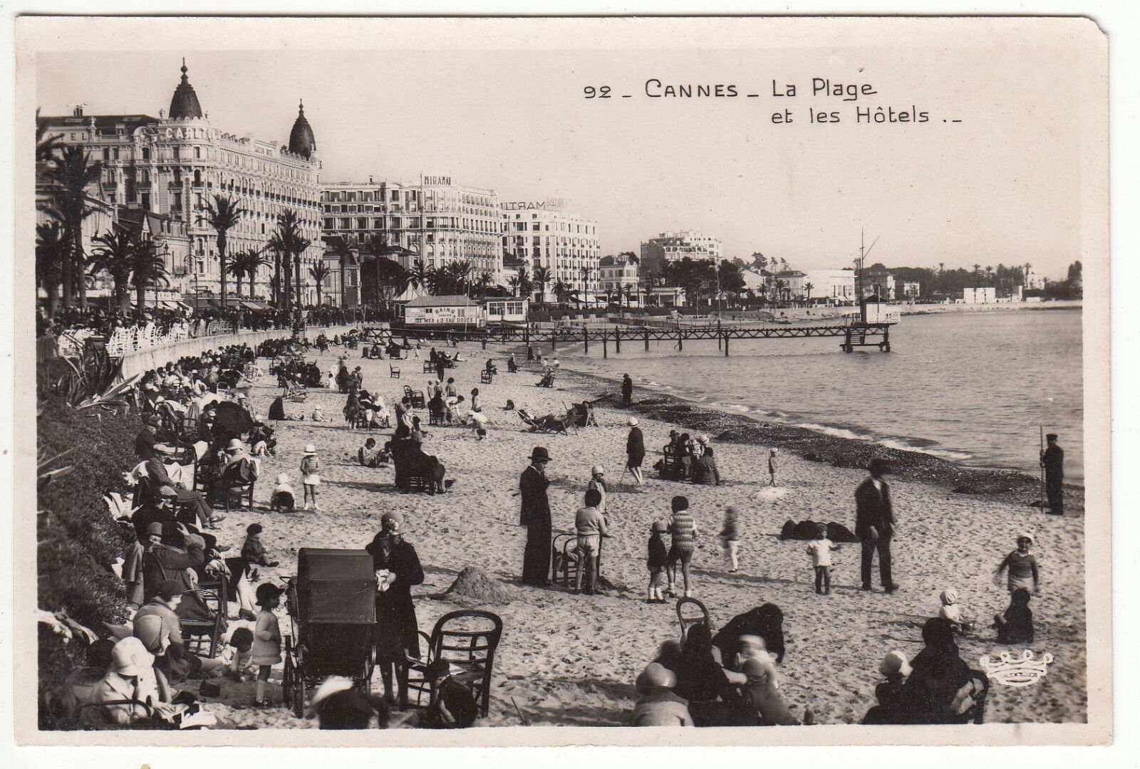 CARTE POSTALE CANNES LA PLAGE ET LES HOTELS 401218891693