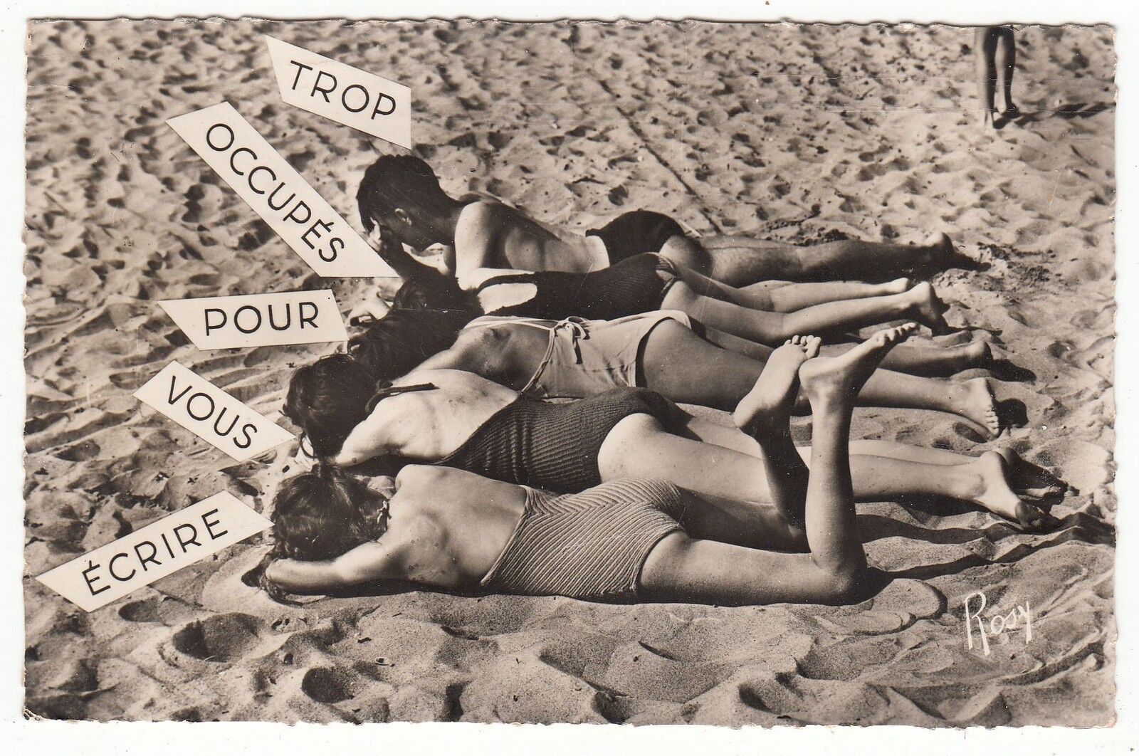 CARTE POSTALE FANTAISIE TROP OCCUPES POUR VOUS ECRIRE SUR LA PLAGE EN VACANCES 401196401303