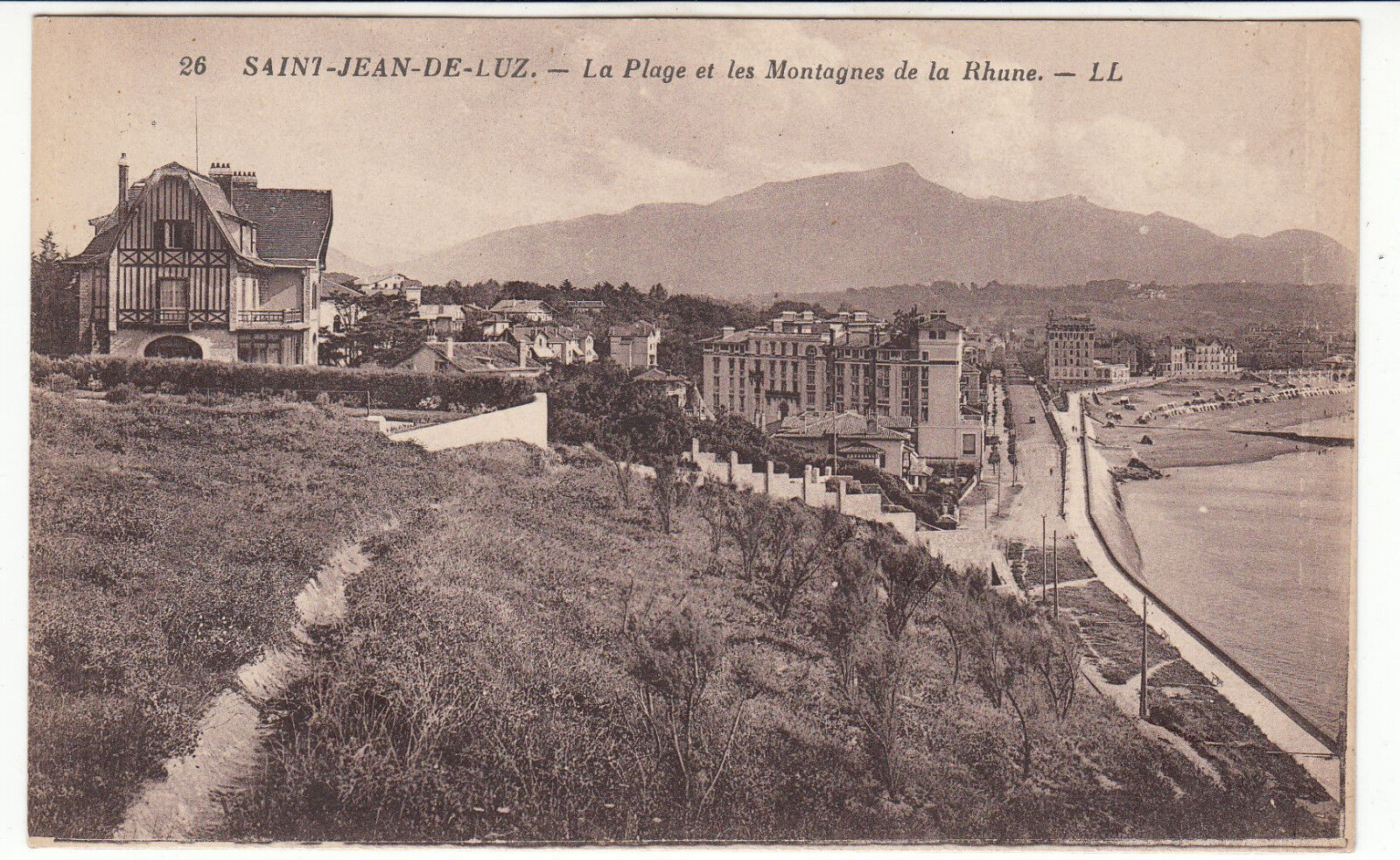 CARTE POSTALE SAINT JEAN DE LUZ LA PLAGE ET LES MONTAGNE DE LA RHUNE 401277458093