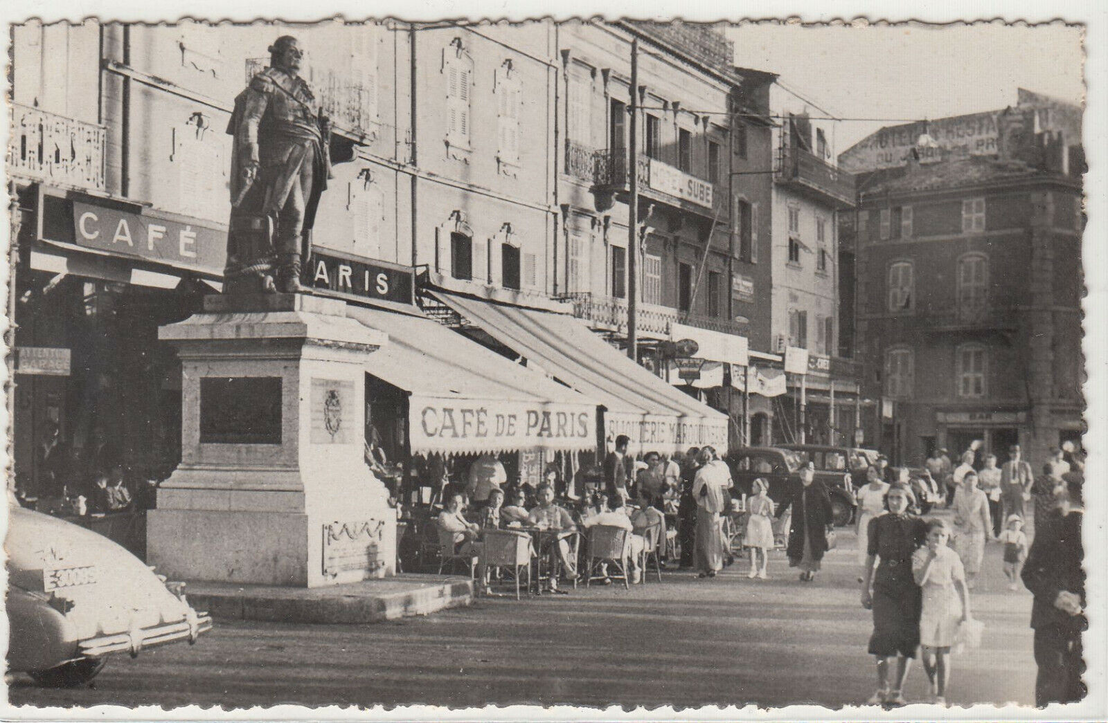 CARTE POSTALE SAINT TROPEZ QUAI DE SUFFREN STATUE DU BAILLI DE SUFFREN 401934020263