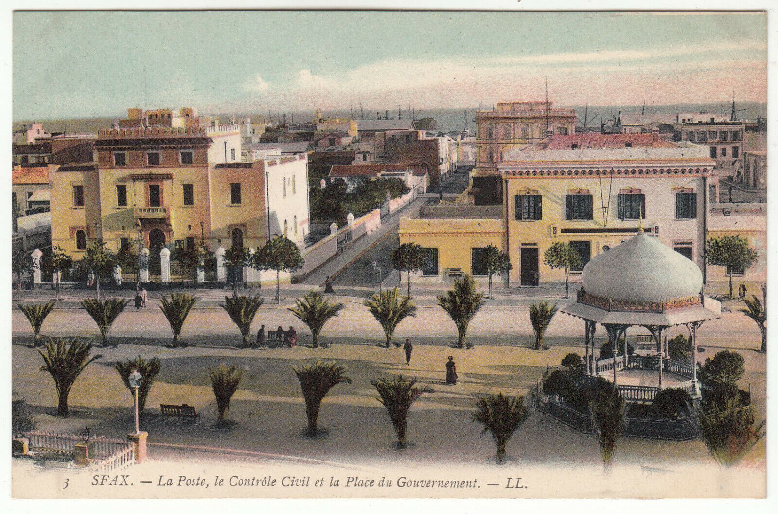 CARTE POSTALE SFAX LA POSTE LE CONTROLE CIVIL ET LA PLACE DU GOUVERNEMENT 123962422513