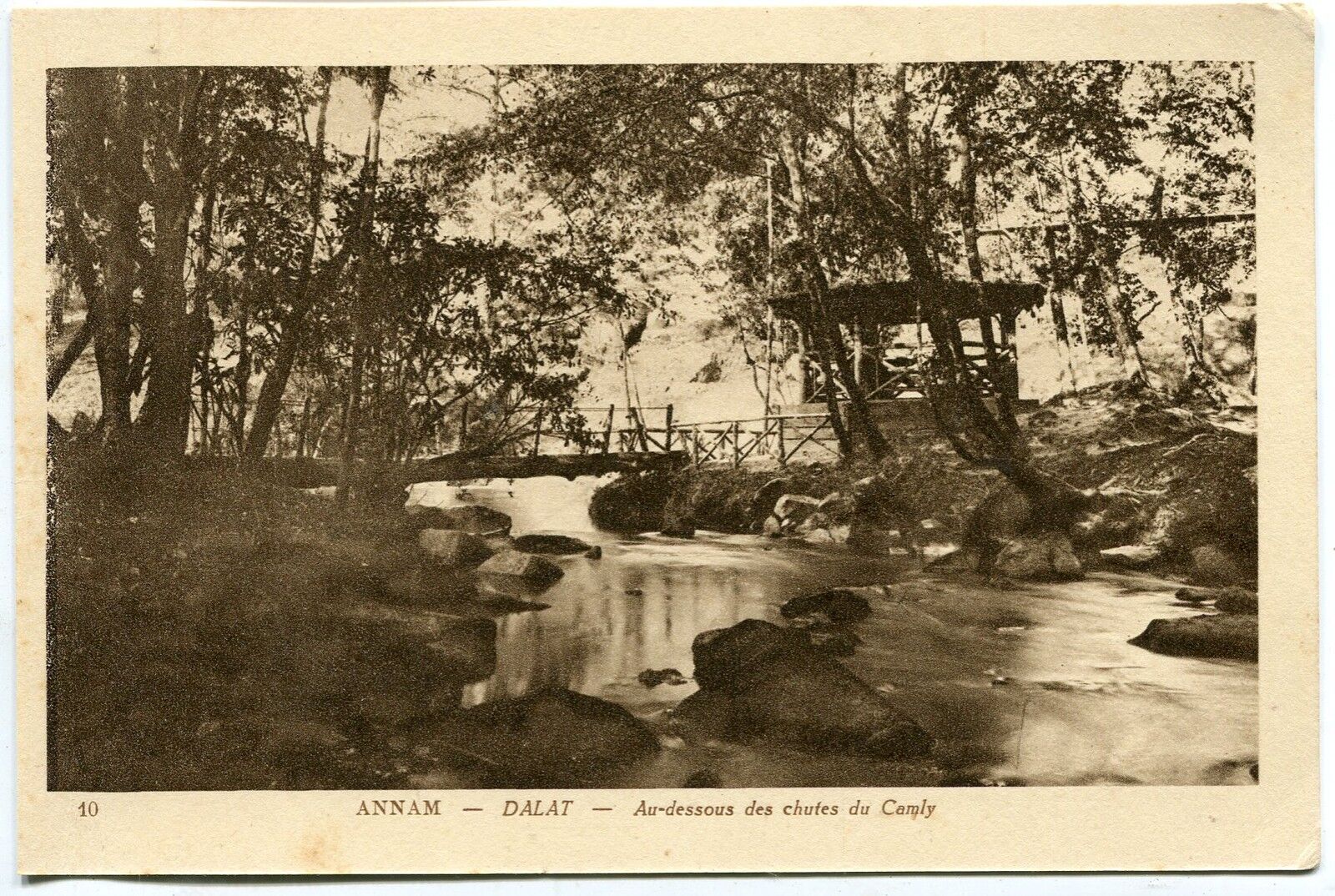 CARTE POSTALE ANNAM DALAT AU DESSOUS DES CHUTES DU CAMLY 400619126124