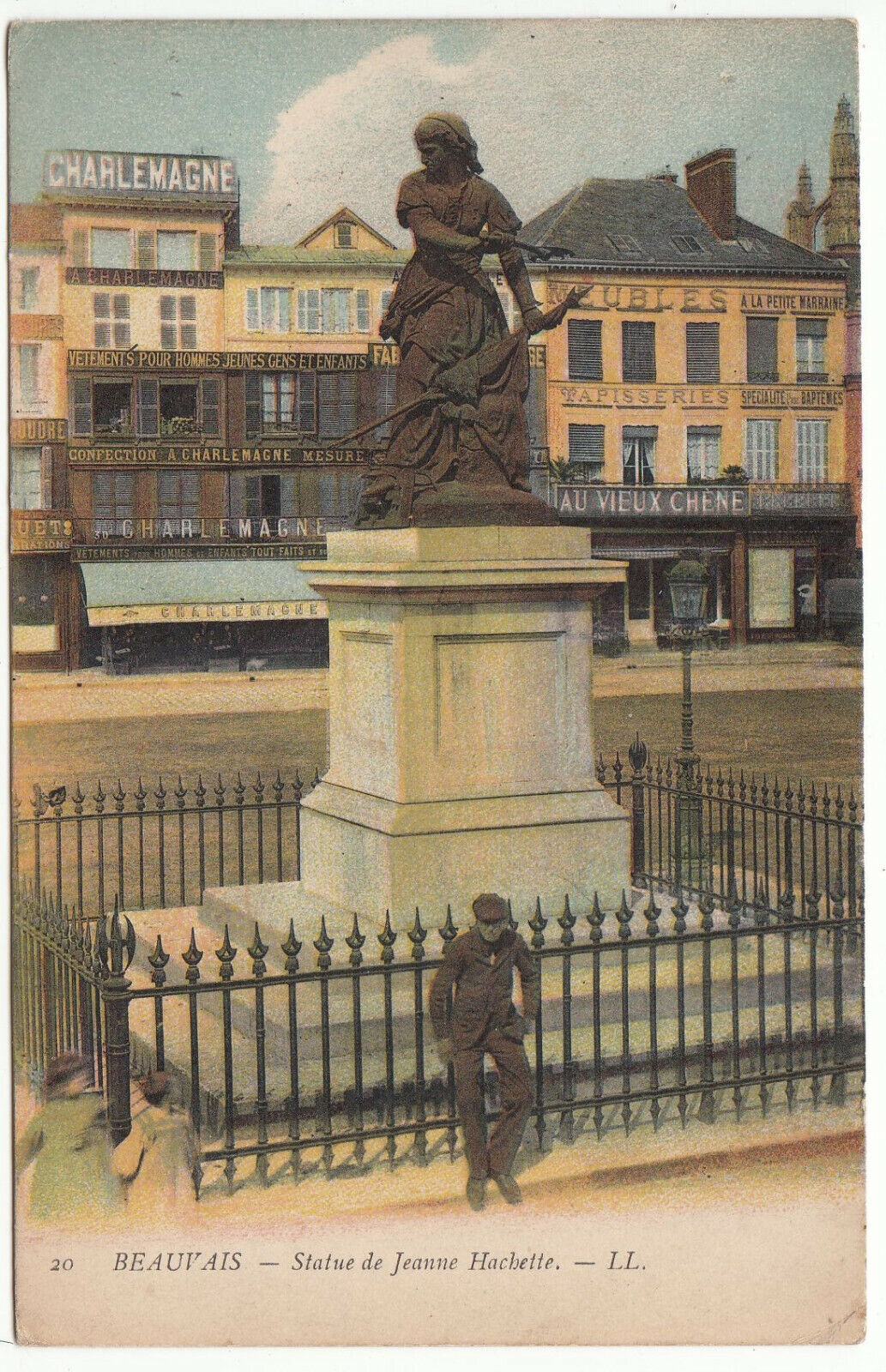 CARTE POSTALE BEAUVAIS STATUE DE JEANNE HACHETTE 401962591984