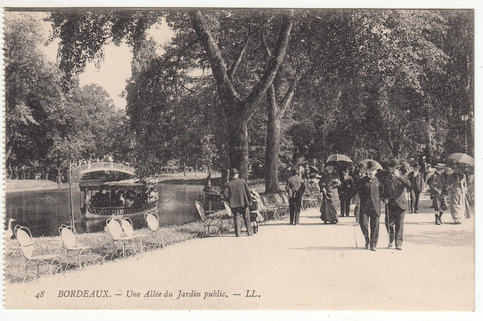 CARTE POSTALE BORDEAUX UNE ALLEE DU JARDIN PUBLIC 122216212194