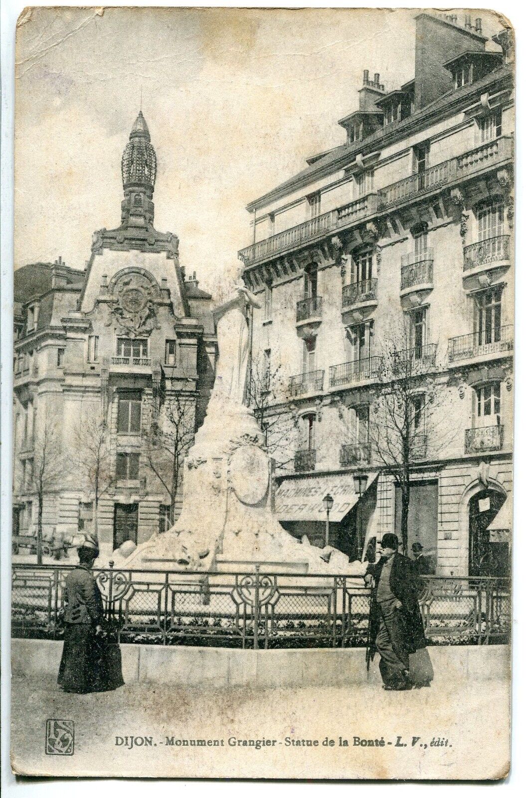 CARTE POSTALE DIJON MONUMENT GRANGIER STATUE DE LA BONTE 400815879064