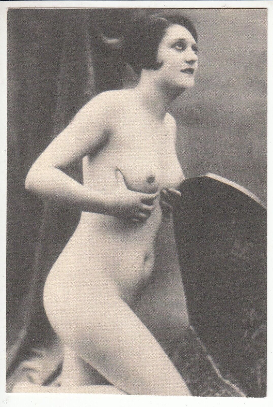 CARTE POSTALE REPRO FEMME NU NUE 122163654054