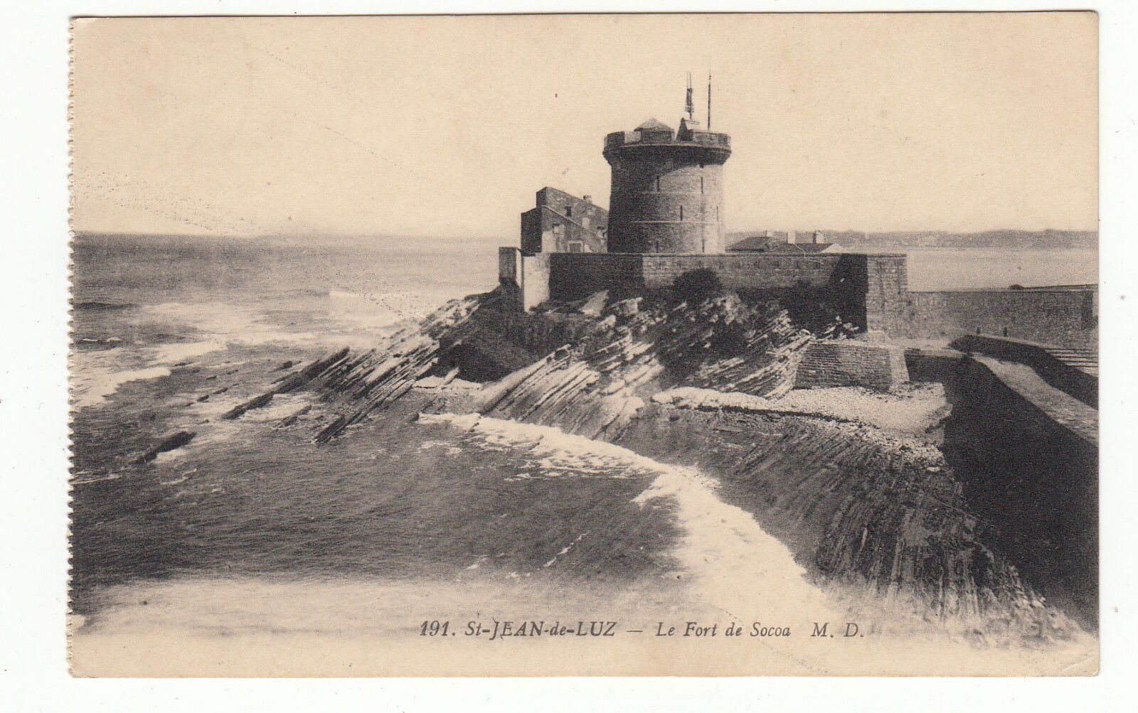 CARTE POSTALE SAINT JEAN DE LUZ LE FORT DE SOCOA 122358825204