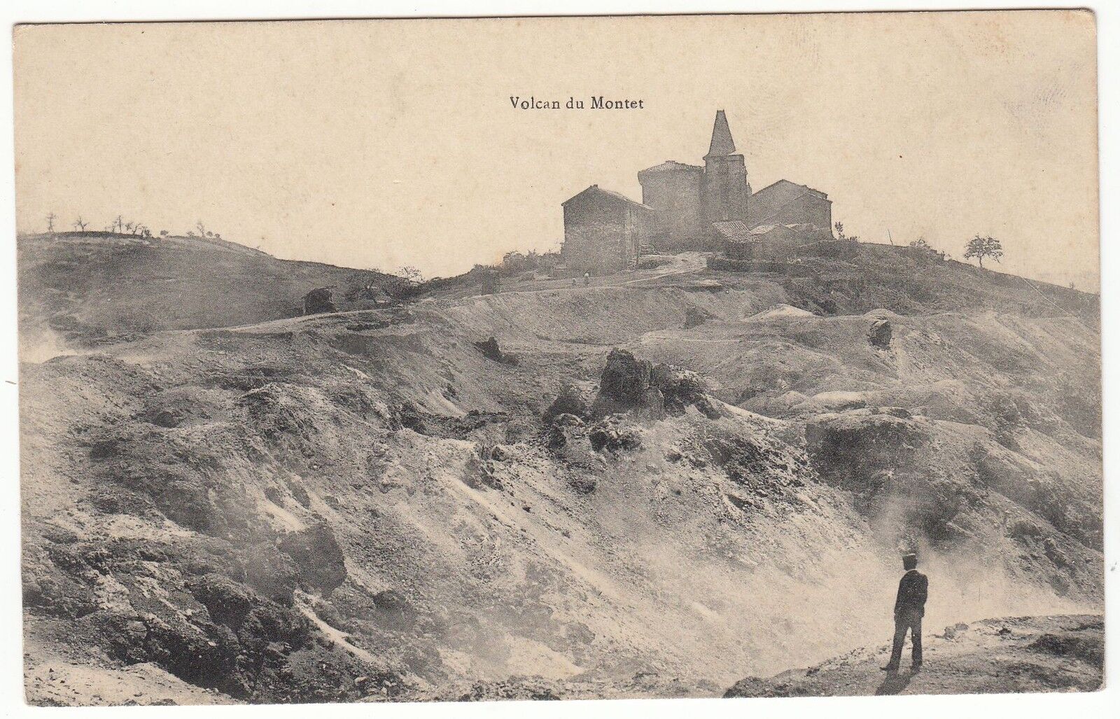 CARTE POSTALE VOLCAN DU MONTET 401149349034