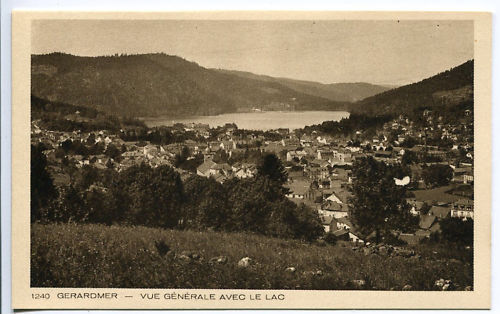 CPA GERARDMER VUE GENERALE AVEC LAC 110613370804