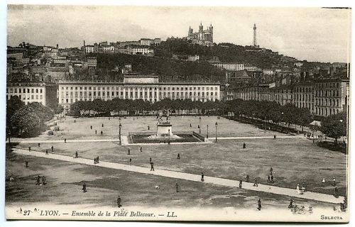 CPA LYON ENSEMBLE DE LA PLACE BELLECOUR 110614110004