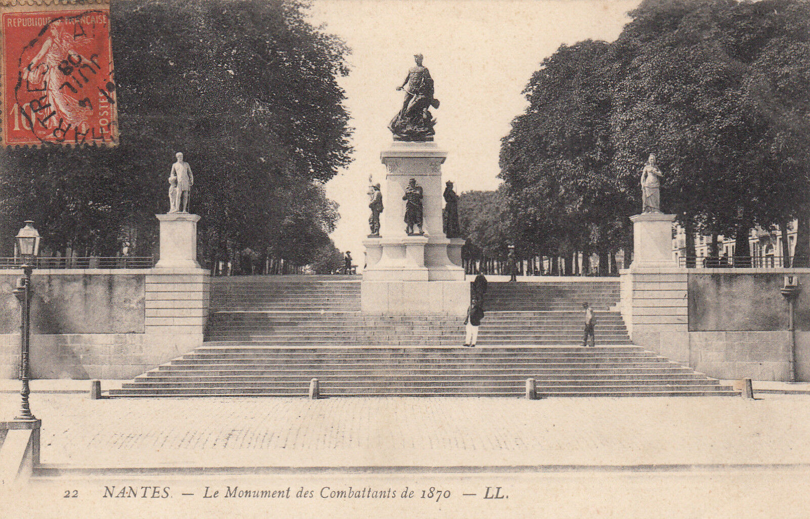 CPA NANTES LE MONUMENT DES COMBATTANTS DE 1870 121080660844