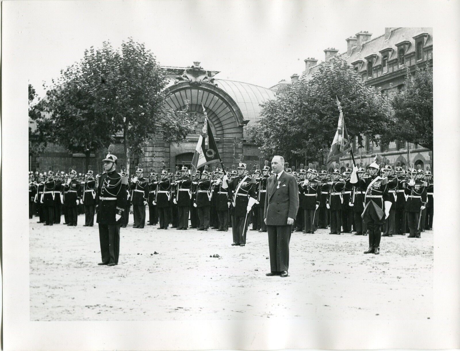 PHOTO MILITAIRE CEROMONIE REMISE DE MEDAILLE FORMAT 235 CM X 183 CM 121484848584