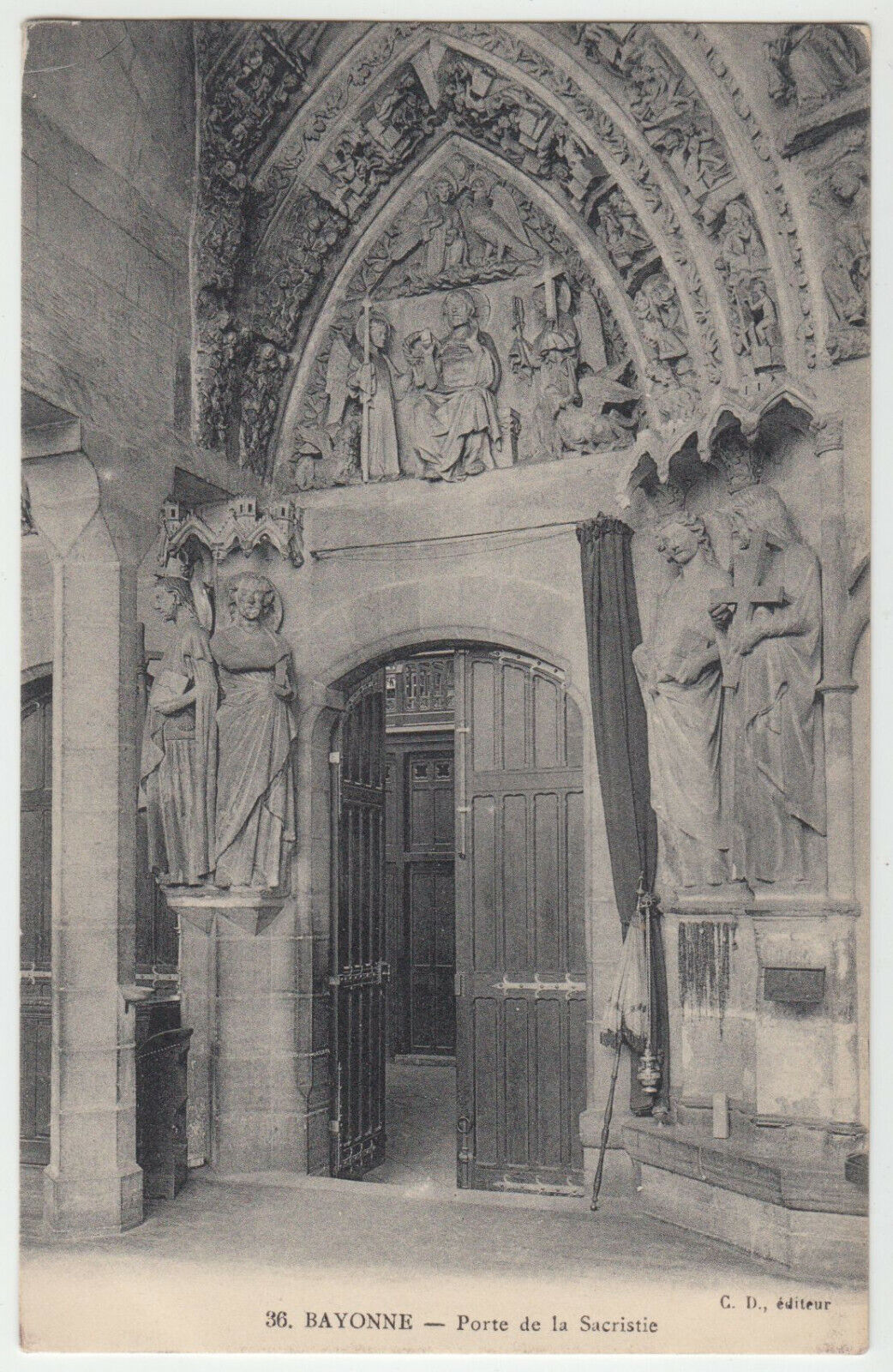 CARTE POSTALE BAYONNE PORTE DE LA SACRISTIE 402108133835