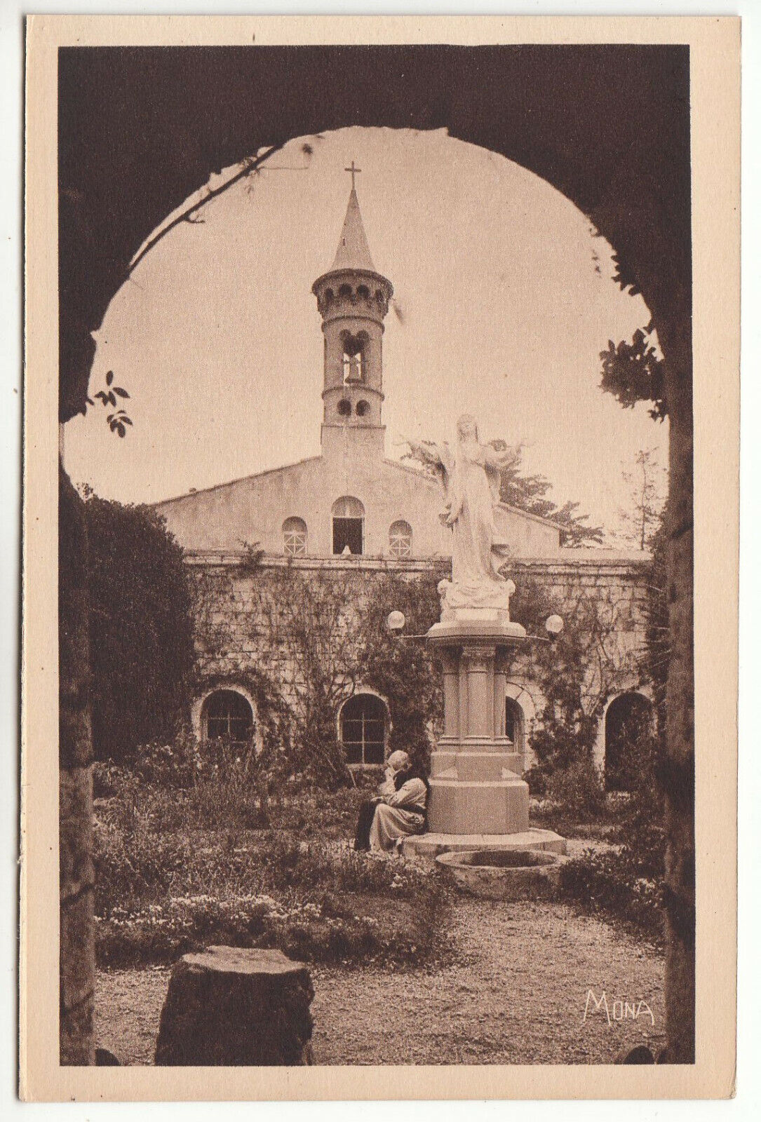 CARTE POSTALE ILE SAINT HONORAT JARDIN DE LA VIERGE AU CENTRE DU VIEUX CLOITRE 402003998175