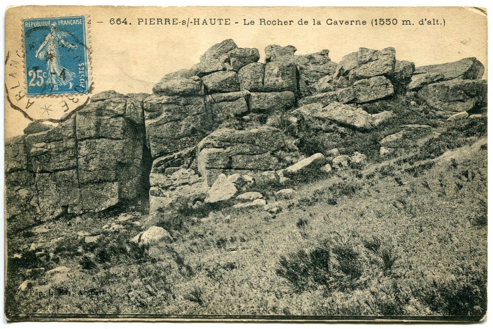 CARTE POSTALE PIERRE SUR HAUTE LE ROCHER DE LA CAVERNE 400785378275