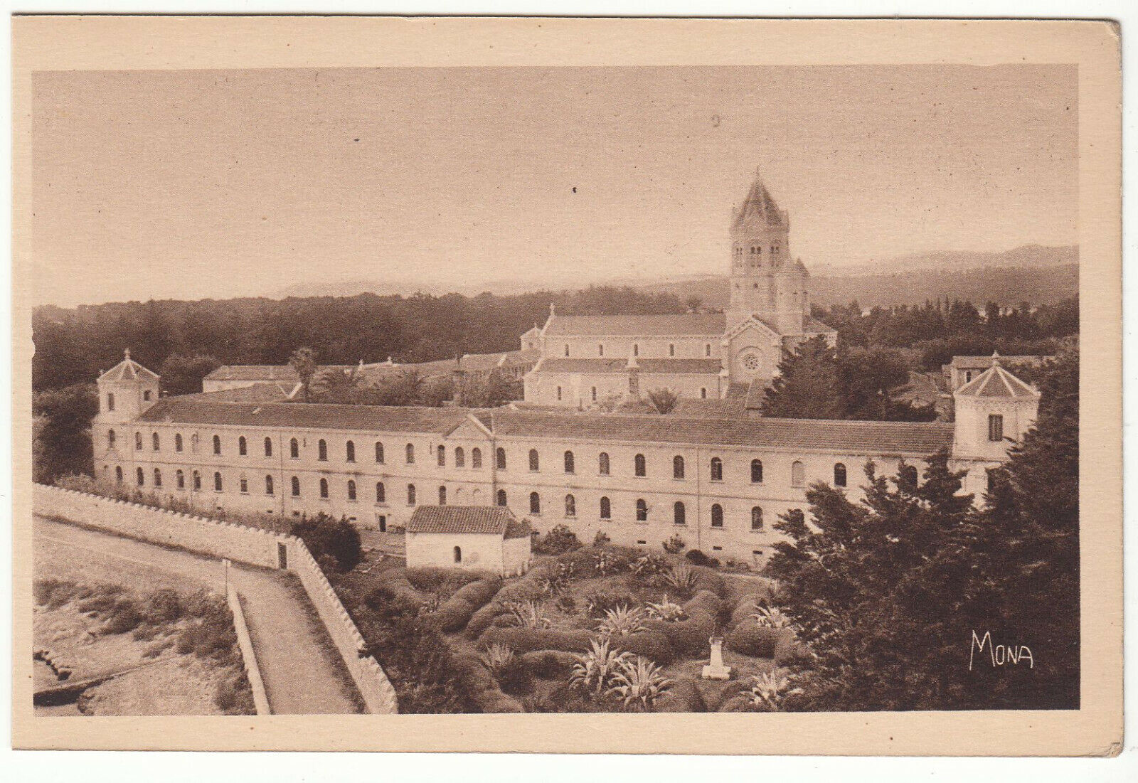 CARTE POSTALE ILE SAINT HONORAT MONASTERE DE LERINS VUE GENERALE DE L ABBAYE 402003998176