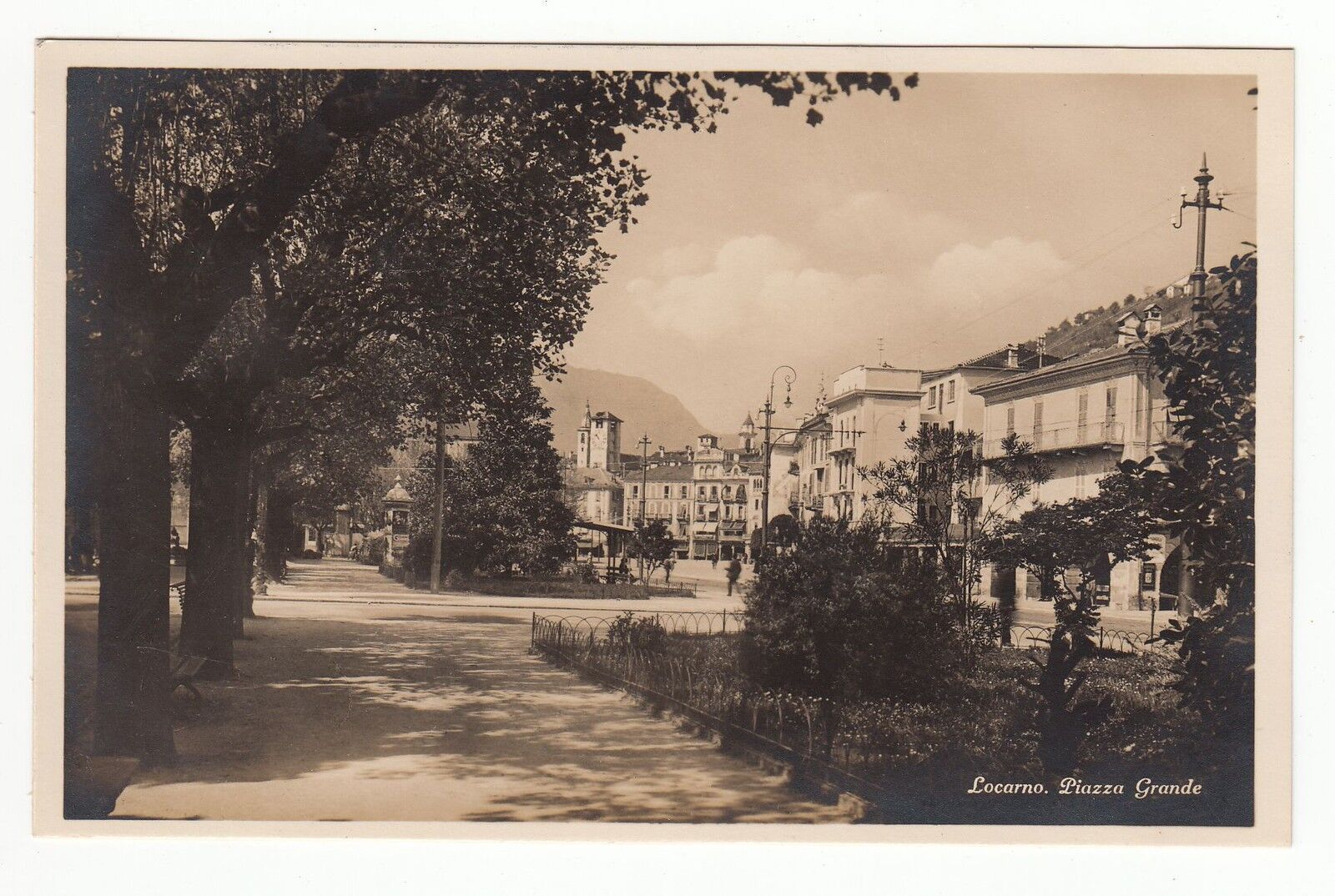 CARTE POSTALE ITALIE LOCARNO PIAZZA GRANDE 401087752676