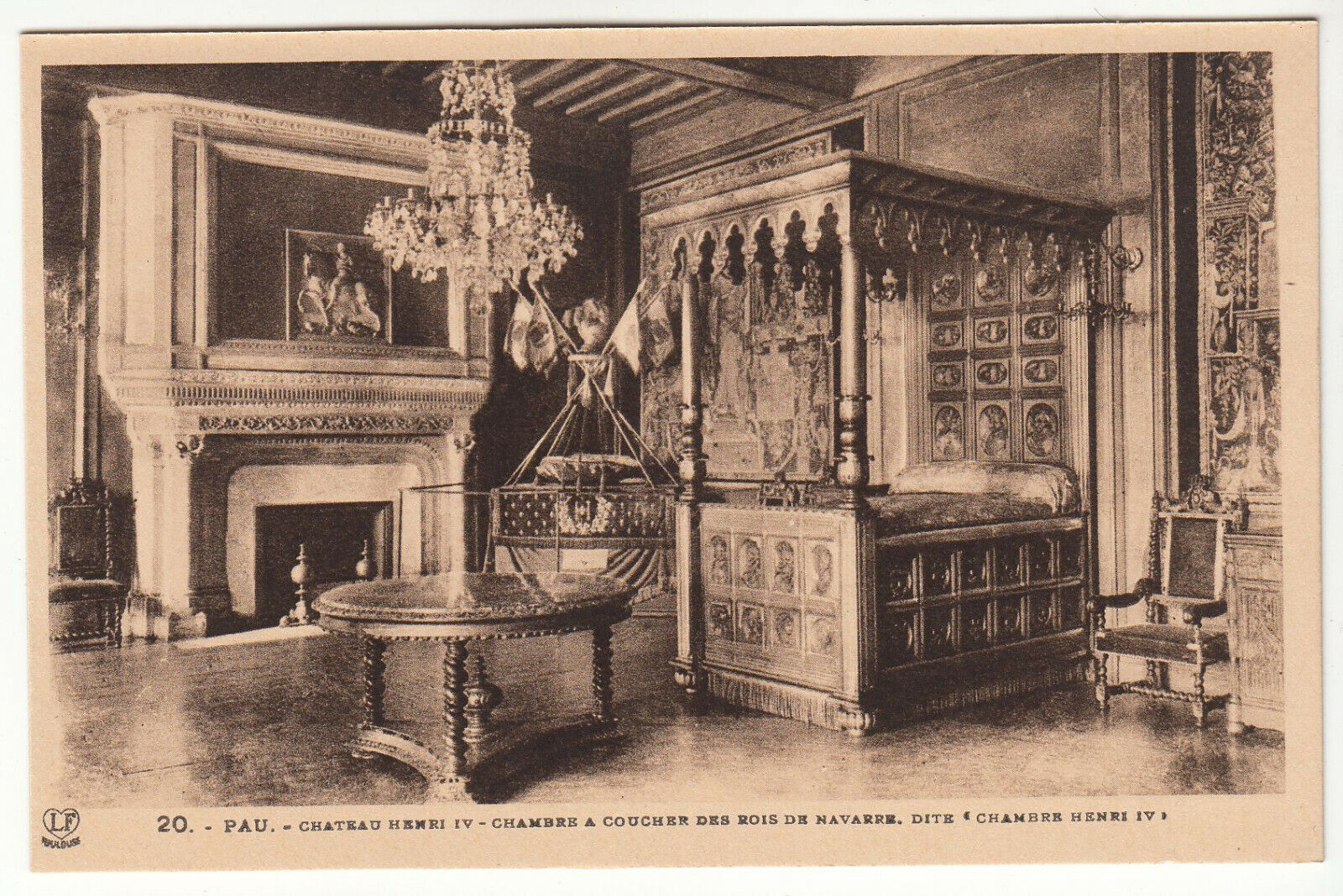 CARTE POSTALE PAU CHATEAU HENRI IV CHAMBRE A COUCHER DES ROIS DE NAVARRE 401997846816