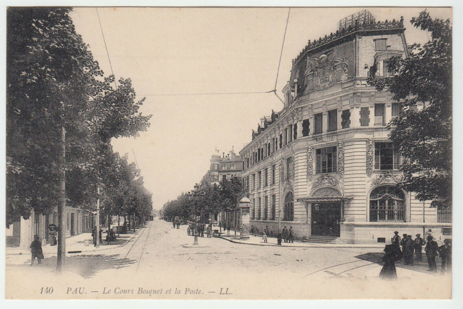 CARTE POSTALE PAU LE COURS BOSQUET ET LA POSTE 124089887936