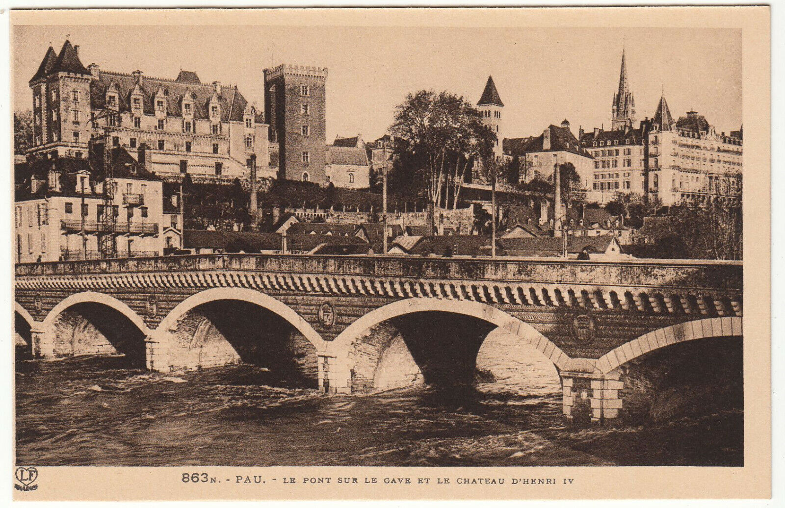 CARTE POSTALE PAU LE PONT SUR LE GAVE ET LE CHATEAU D HENRI IV 401997847206