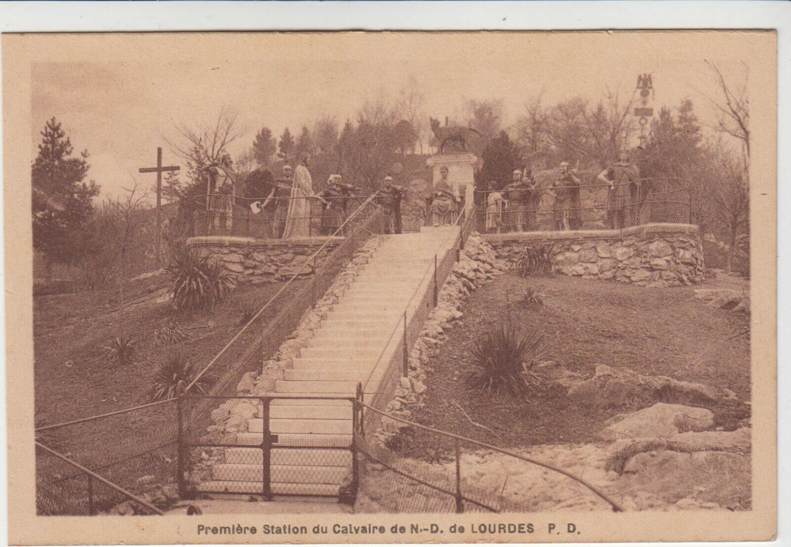 CARTE POSTALE PREMIERE STATION DU CALVAIRE DE ND DE LOURDES 401923964256