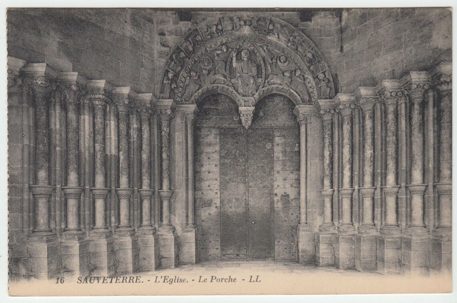 CARTE POSTALE SAUVETERRE L EGLISE LE PORCHE 402125447086