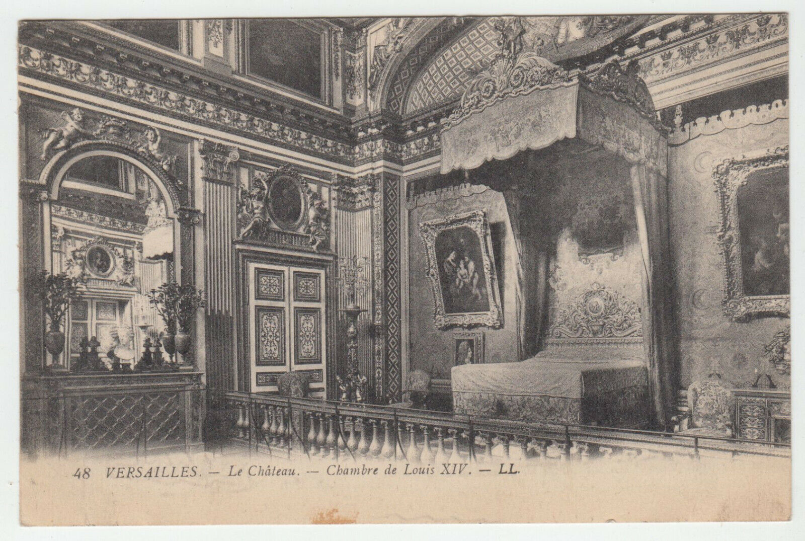 CARTE POSTALE VERSAILLE LE CHATEAU CHAMBRE DE LOUIS XIV 402253384586