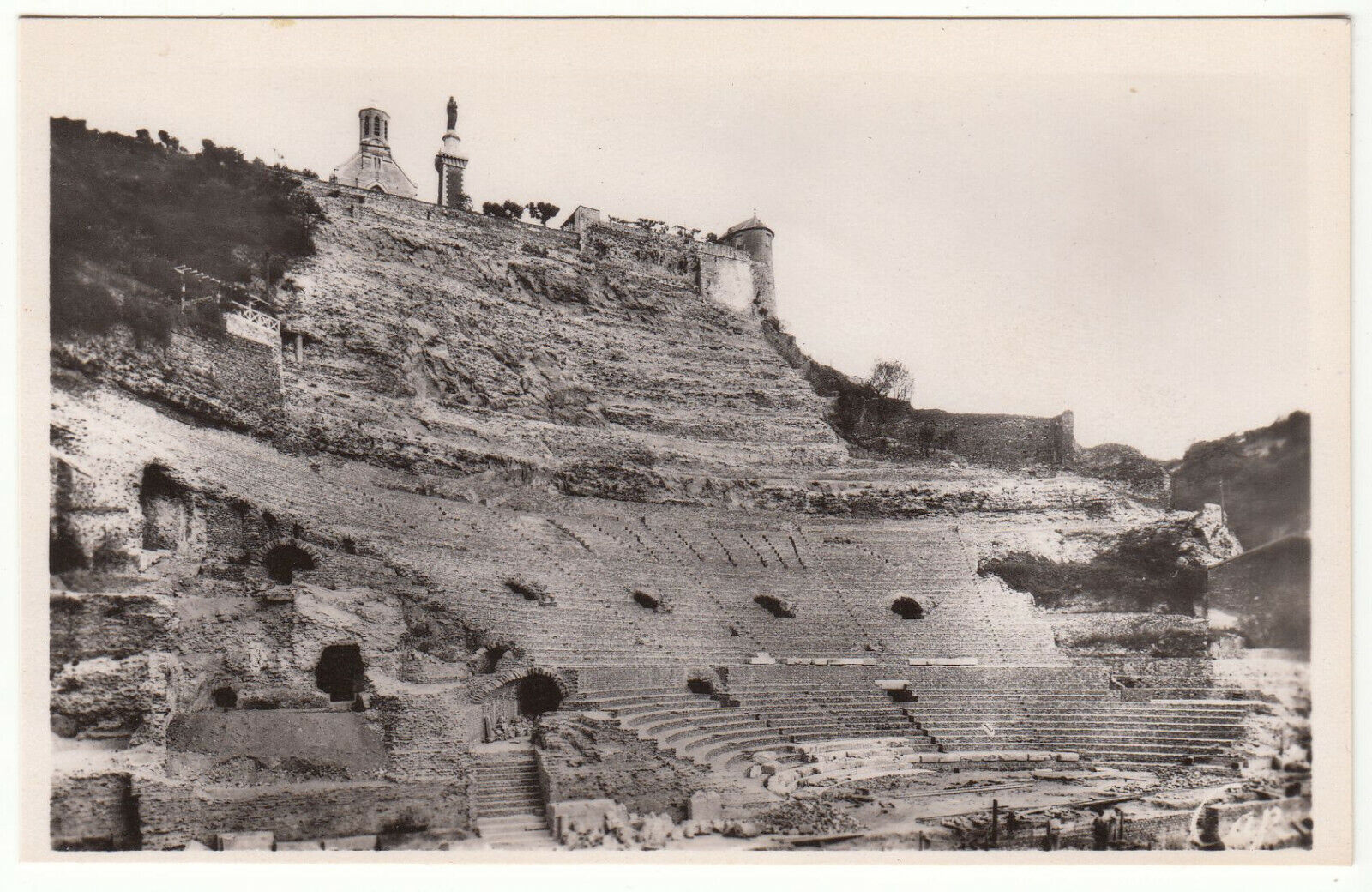 CARTE POSTALE VIENNE THEATRE ROMAIN 124016659516