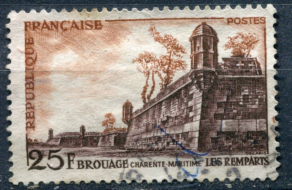 FRANCE TIMBRE OBL N 1042 REMPART DE BROUAGE AUNIS AU 16 SIECLE 120968562376