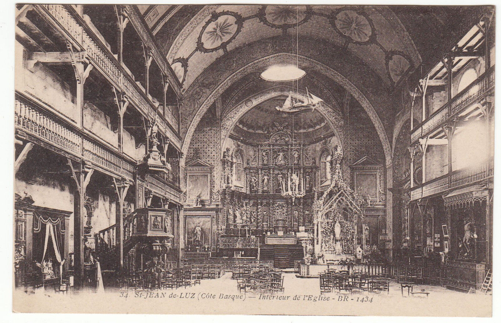 CARTE POSTALE SAINT JEAN DE LUZ INTERIEUR DE L EGLISE 122364333697