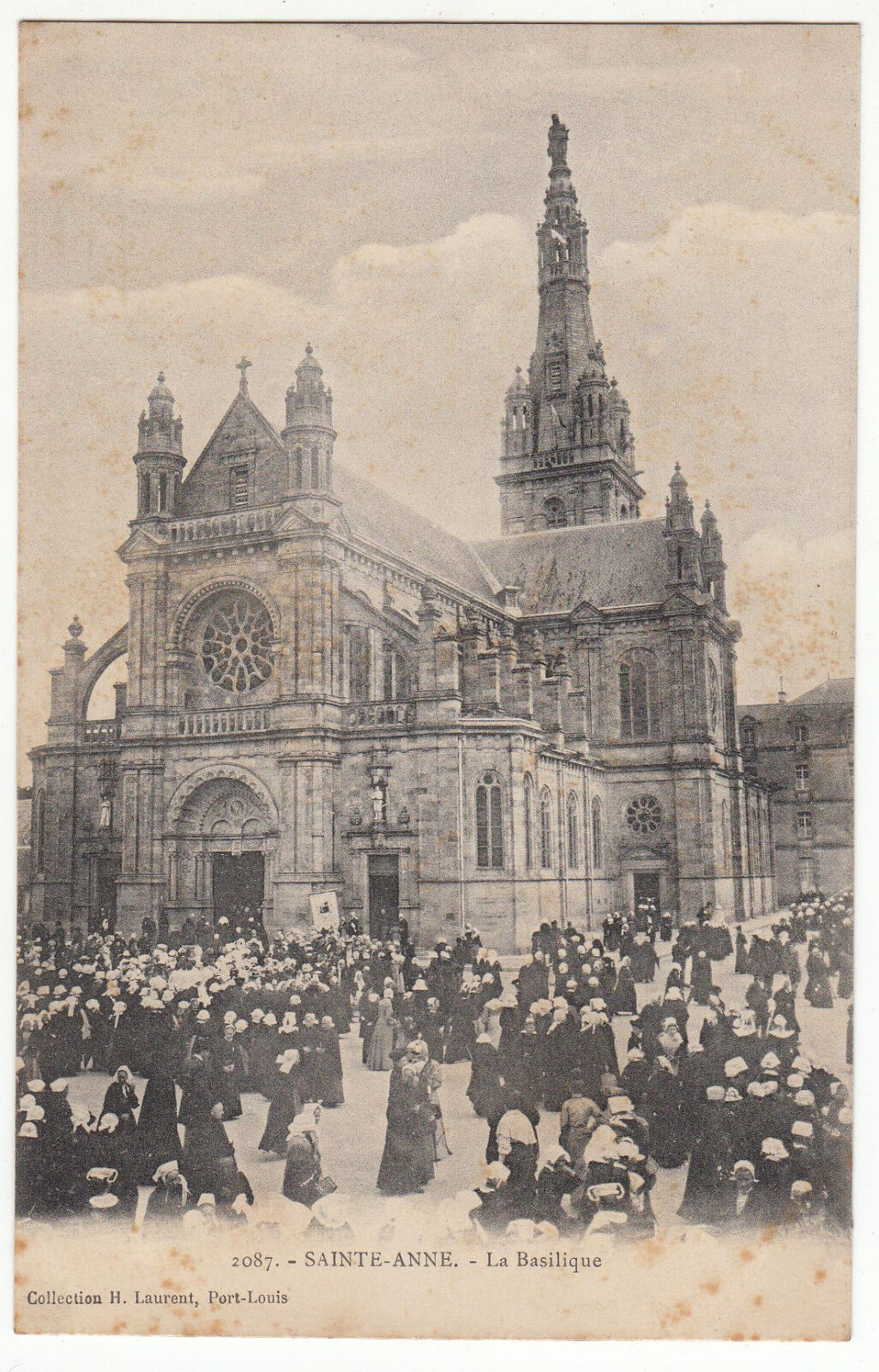 CARTE POSTALE ST ANNE LA BASILIQUE 122651825667