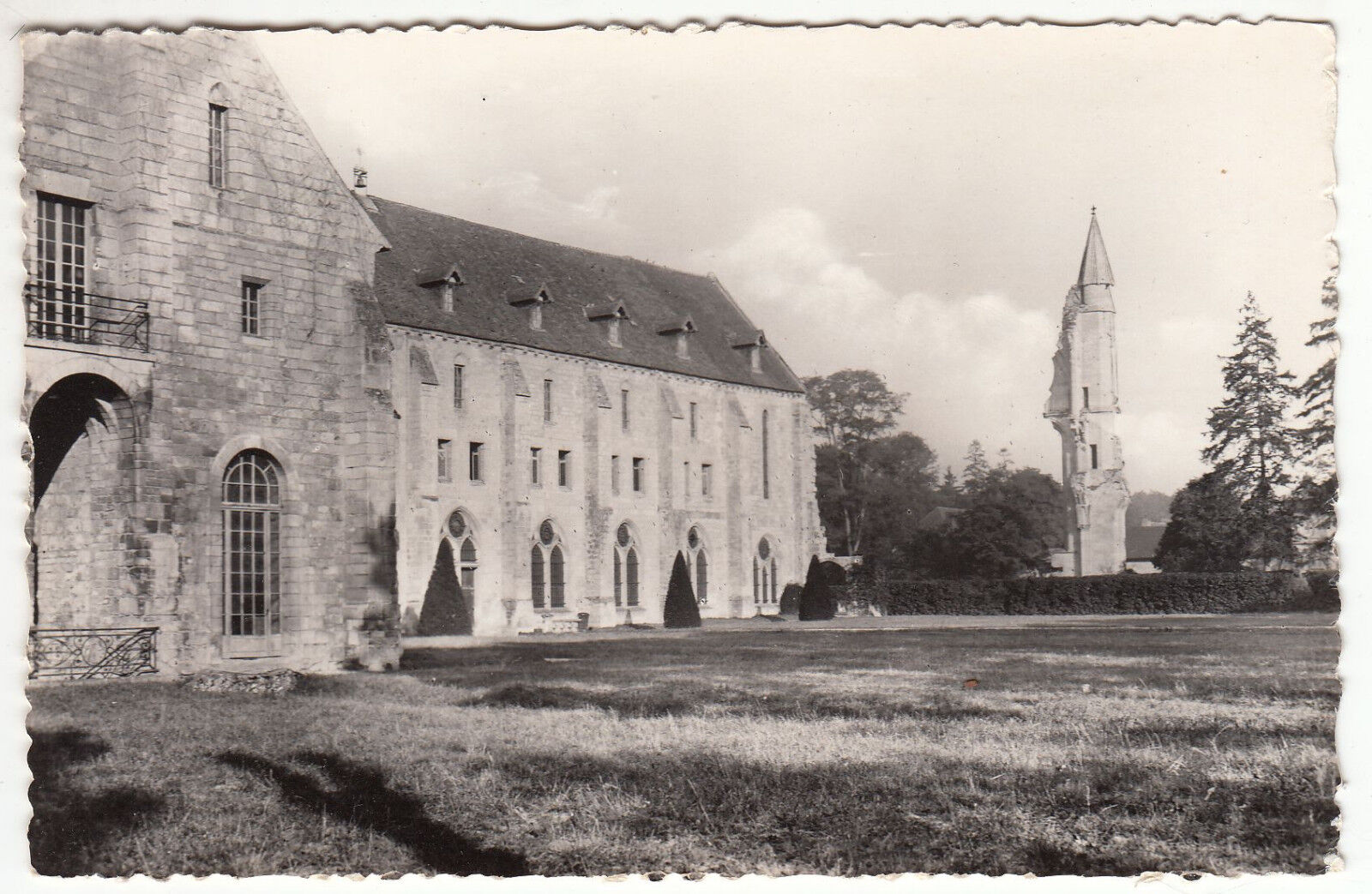 CARTE POSTALE ASNIERES SUR OISE VUE GENERALE ABBAYE 122655471688