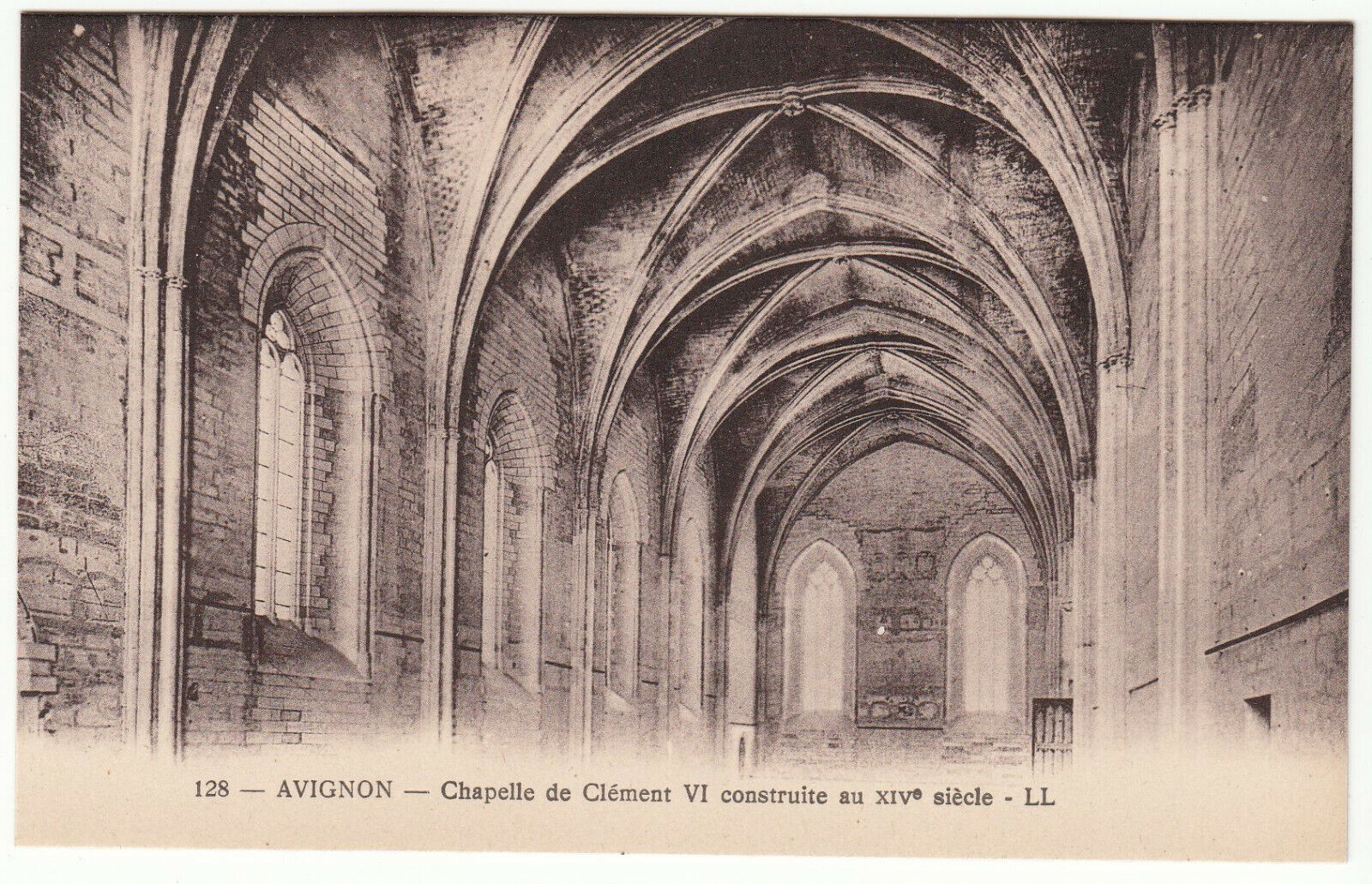 CARTE POSTALE AVIGNON CHAPELLE DE CLEMENT VI CONSTRUITE AU XIV S 124014532558