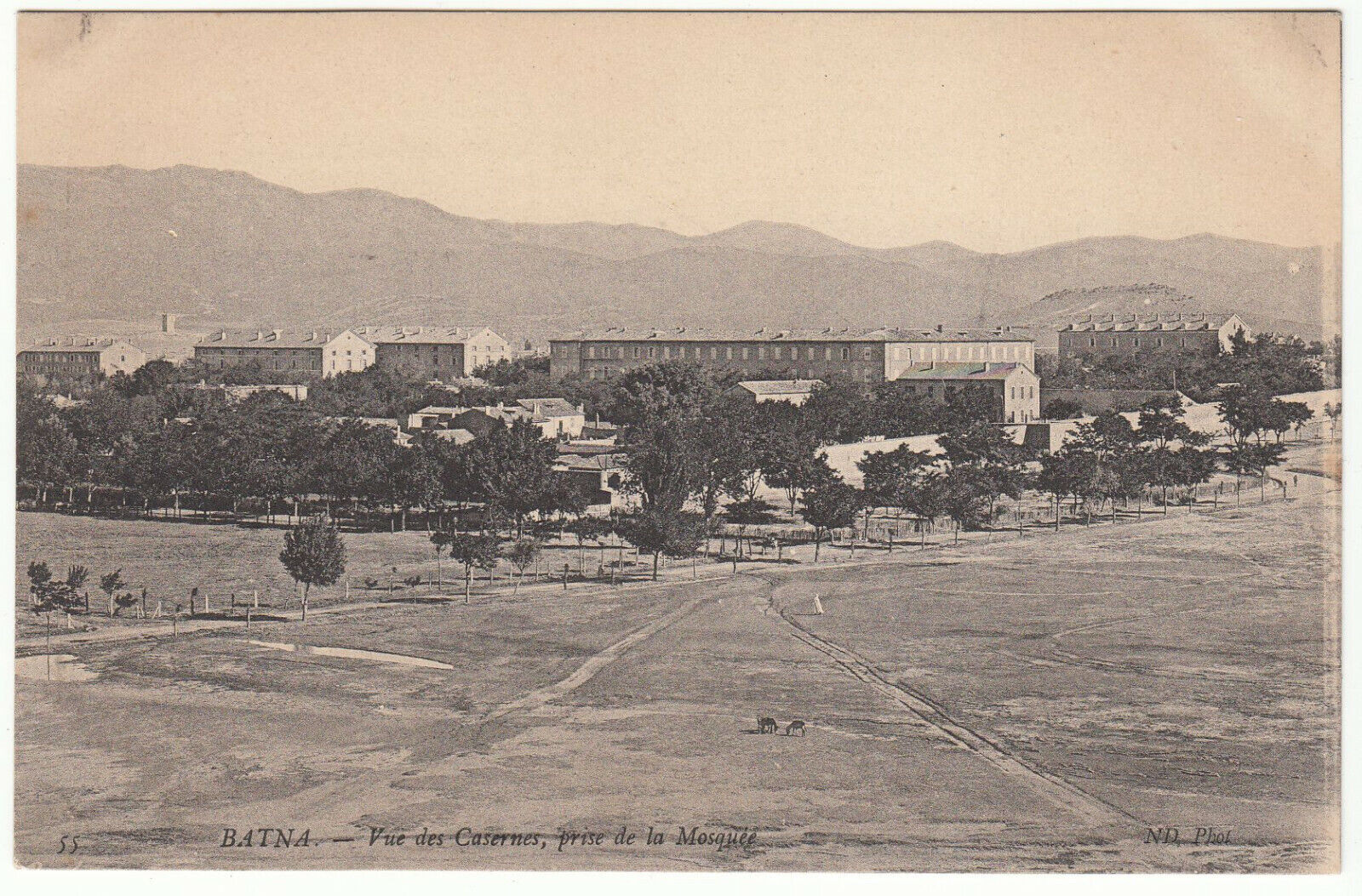 CARTE POSTALE BATNA VUE DE LA CASERNE PRISE DE LA MOSQUEE 401950825818