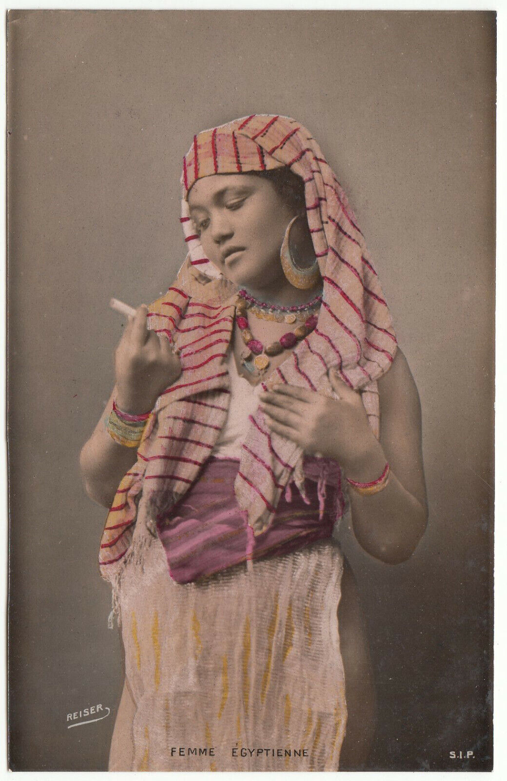 CARTE POSTALE EGYPTE FEMME EGYPTIENNE 123963292168