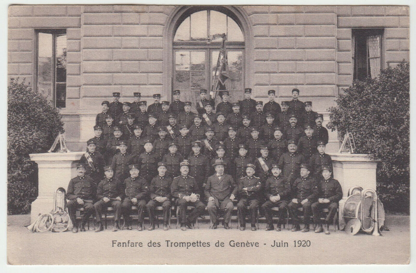 CARTE POSTALE FANFARE DES TROMPETTES DE GENEVE JUIN 1920 124159481658