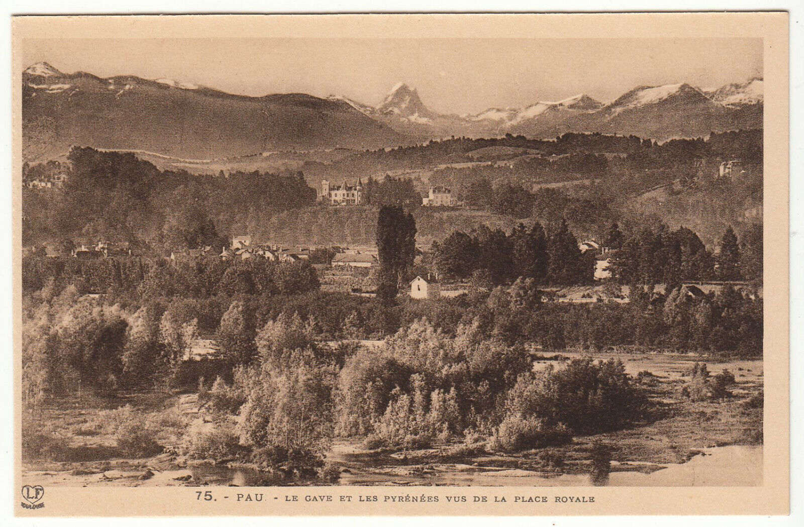 CARTE POSTALE PAU LE GAVE ET LES PYRENEES VUS DE LA PLACE ROYALE 401997847208