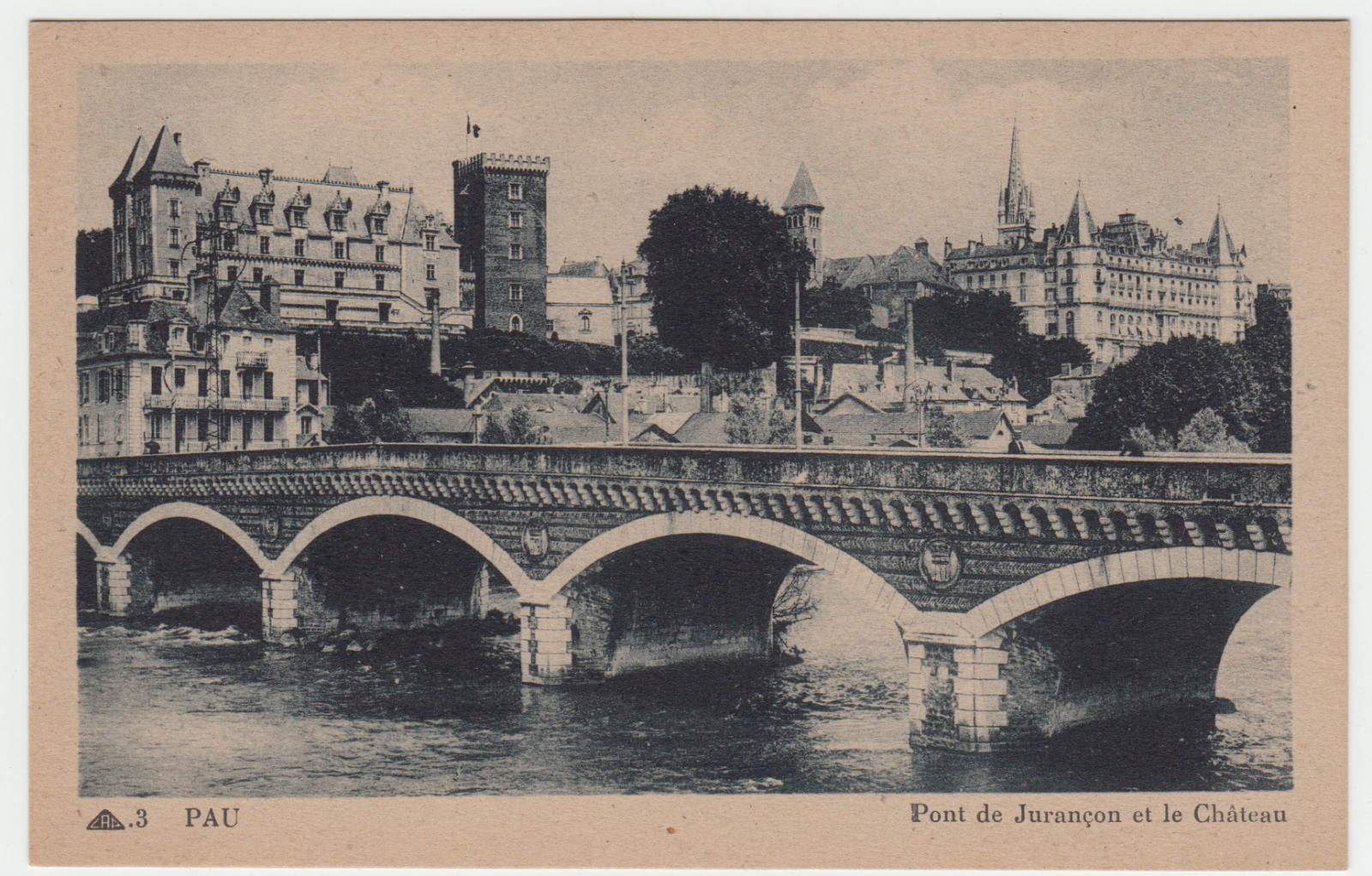 CARTE POSTALE PAU PONT DE JURANCON ET LE CHATEAU 402784758988