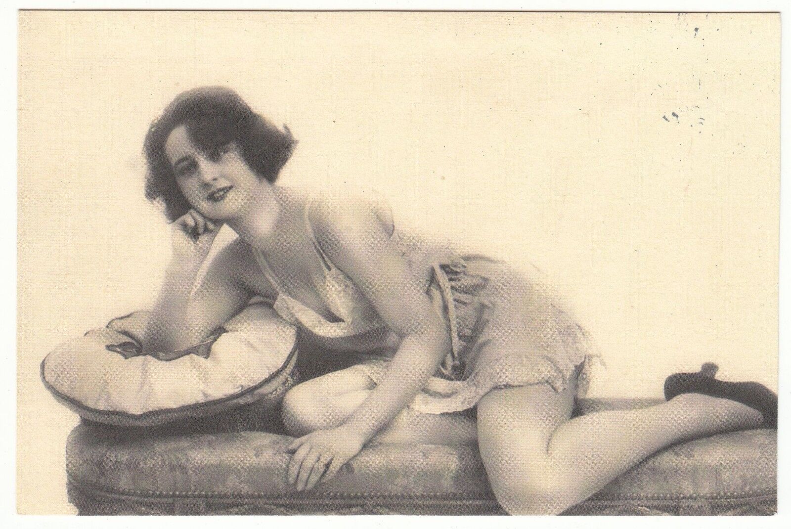 CARTE POSTALE REPRO FEMME NU NUE 122163653448