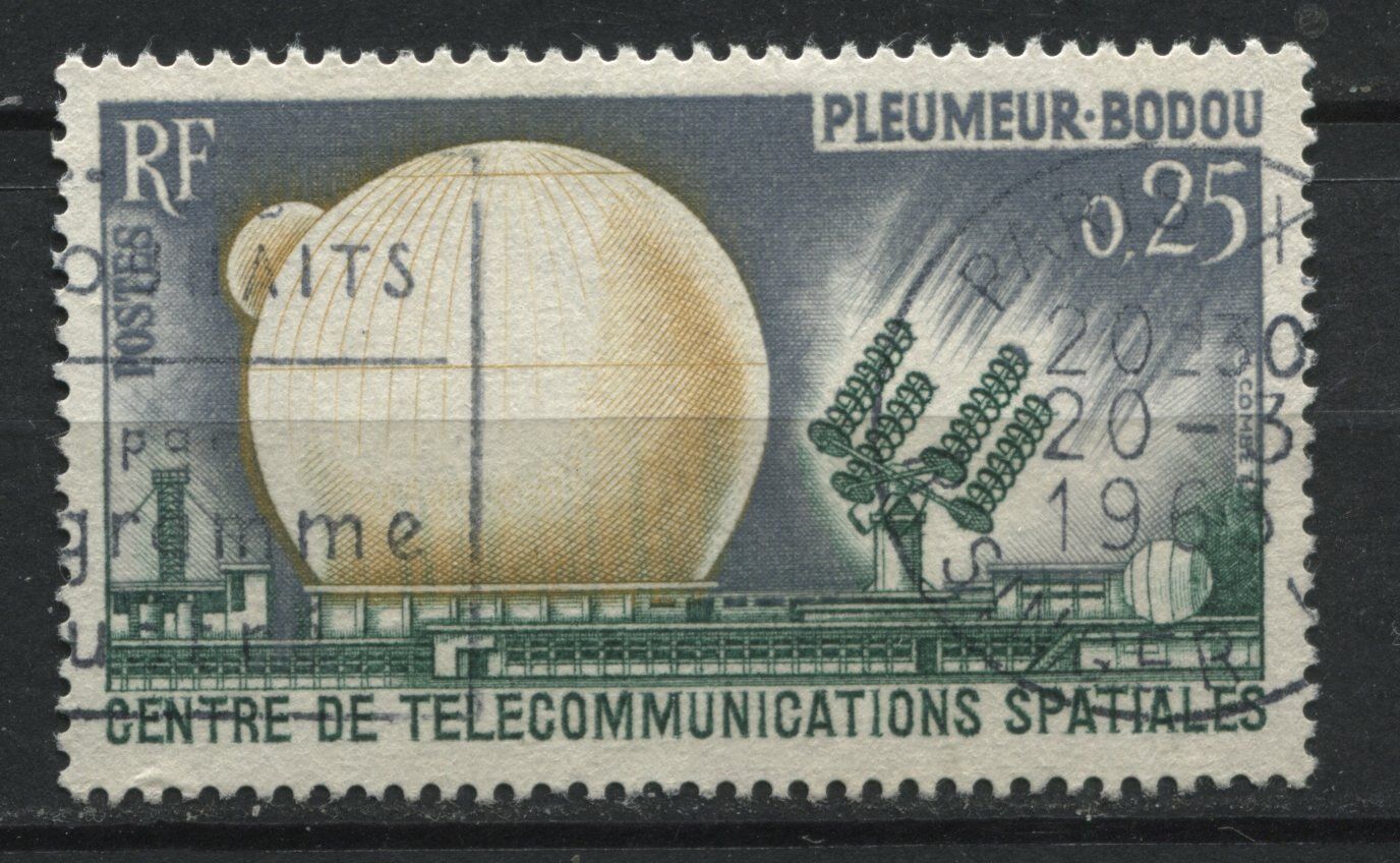 FRANCE TIMBRE OBL N 1360 TELECOMMUNICATION SPATIALES DE PLEMEUR BODOU 110930855338