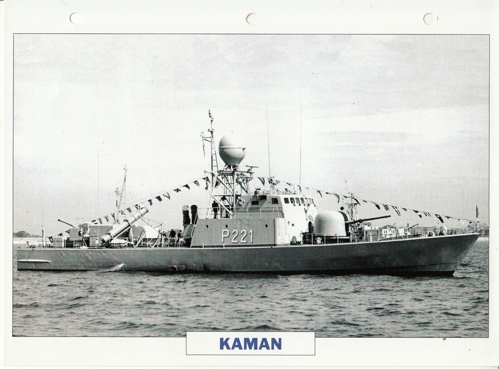 PHOTO BATEAU MILITAIRE PATROUILLEUR LANCE MISSILES KAMAN IRAN 1976 123766827788