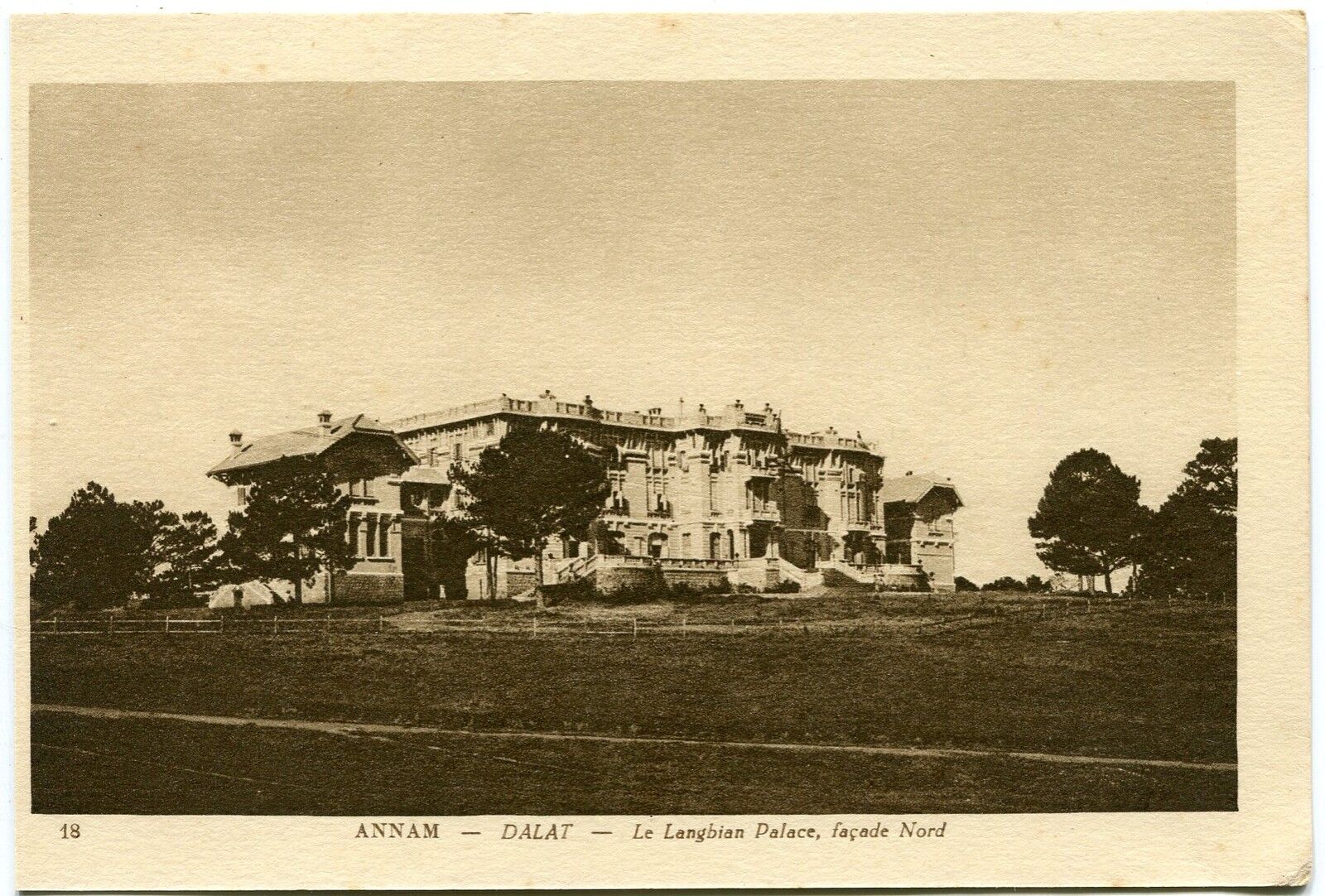 CARTE POSTALE ANNAM DALAT LE LANGBIAN PALACE FACADE NORD 400619126119