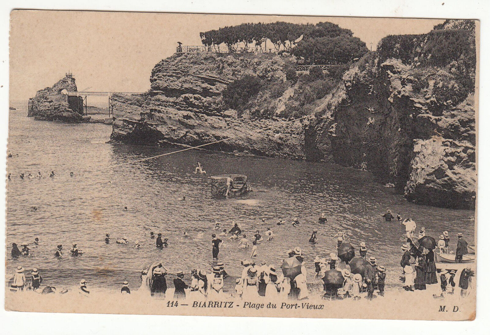 CARTE POSTALE BIARRITZ PLAGE DU PORT VIEUX 401281539209