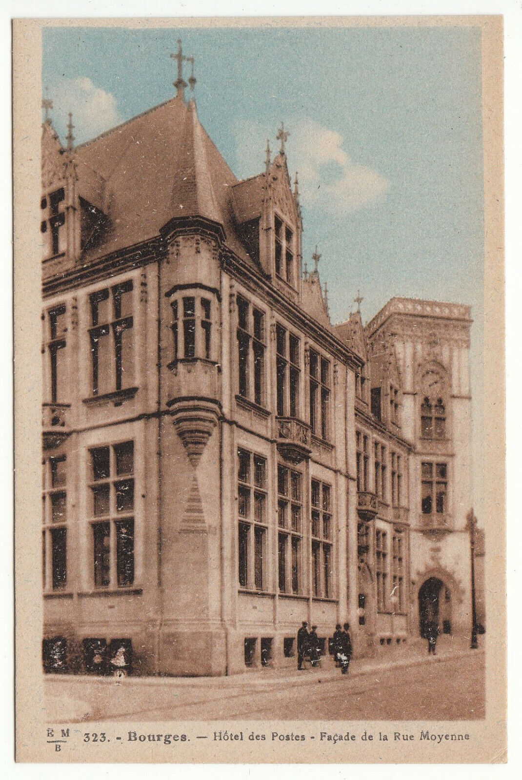 CARTE POSTALE BOURGES HOTEL DES POSTES FACADE DE LA RUE MOYENNE 402002823449