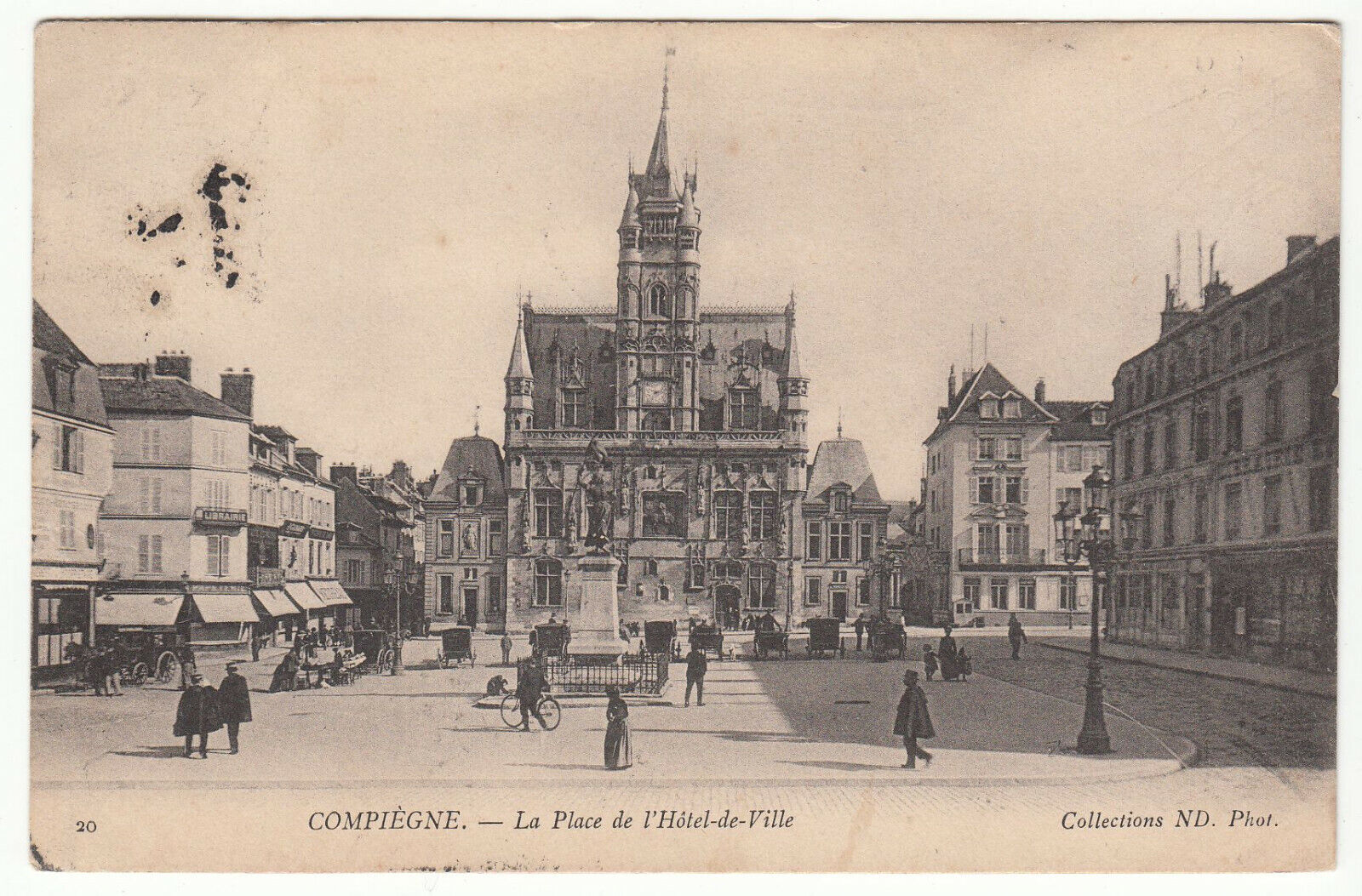 CARTE POSTALE COMPIEGNE LA PLACE DE L HOTEL DE VILLE 401960676099