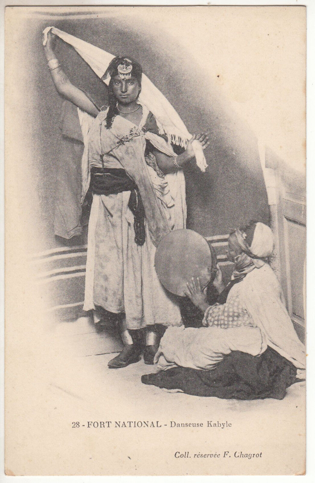 CARTE POSTALE FORT NATIONAL DANSEUSE KABYLE 122910830079